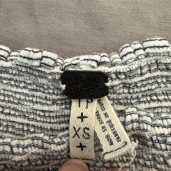 Free People Top , Size XS, GUC - Picture 5 of 5